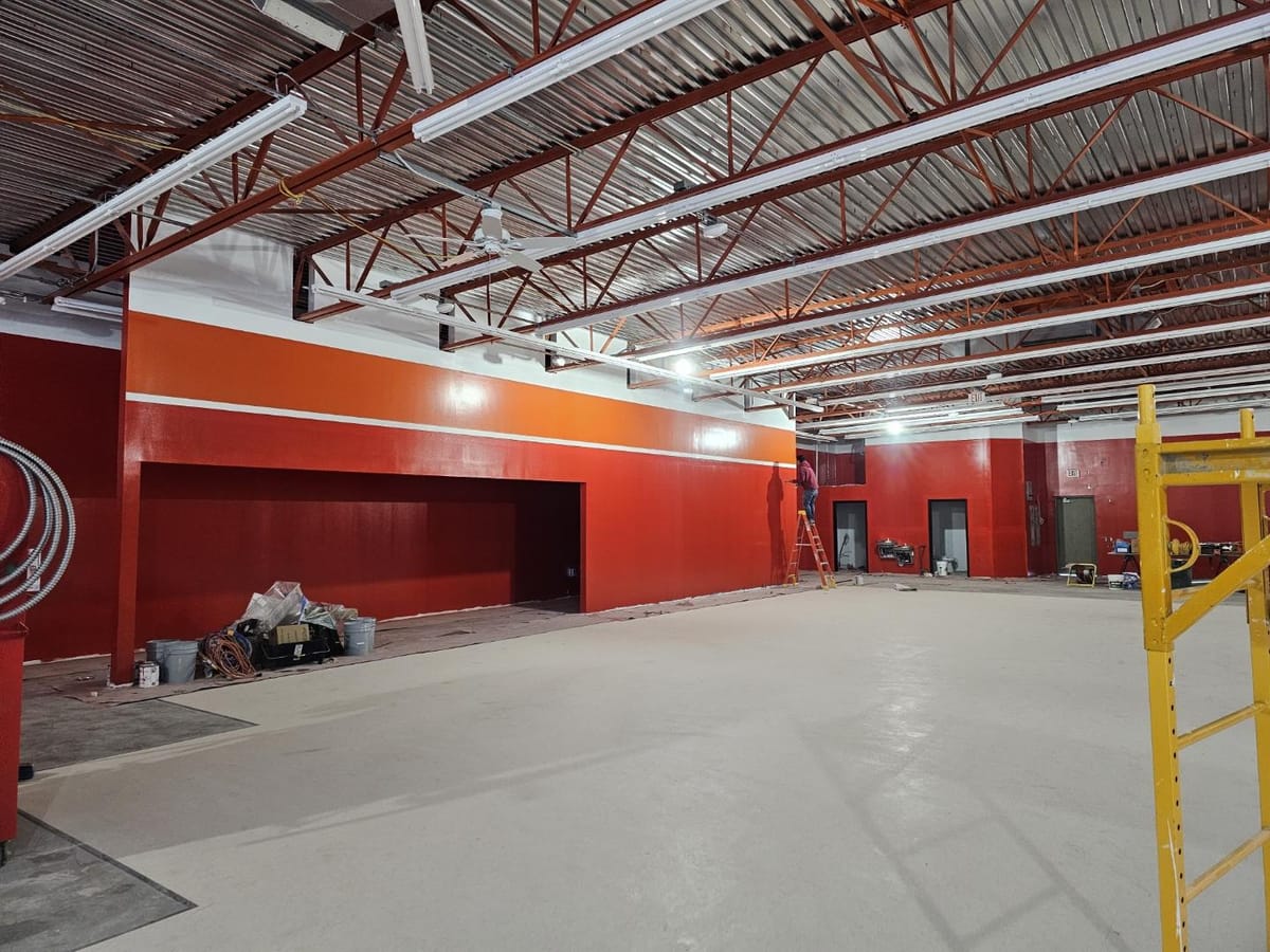 AutoZone, a new-build retail painting project completed by Straight Line Painting