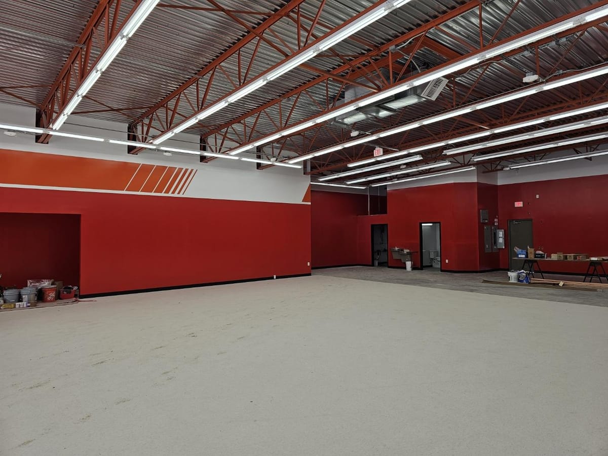 AutoZone, a new-build retail painting project completed by Straight Line Painting