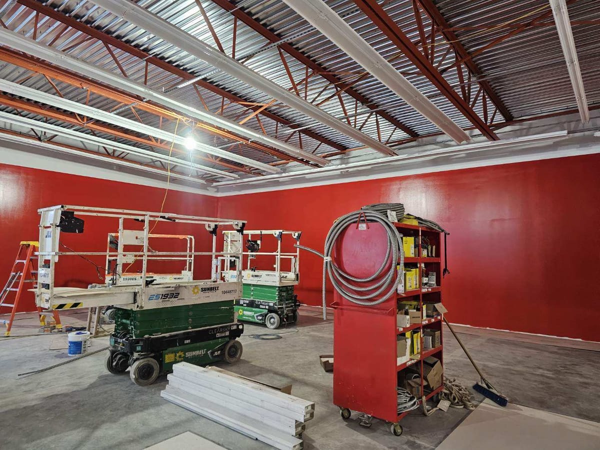 AutoZone, a new-build retail painting project completed by Straight Line Painting