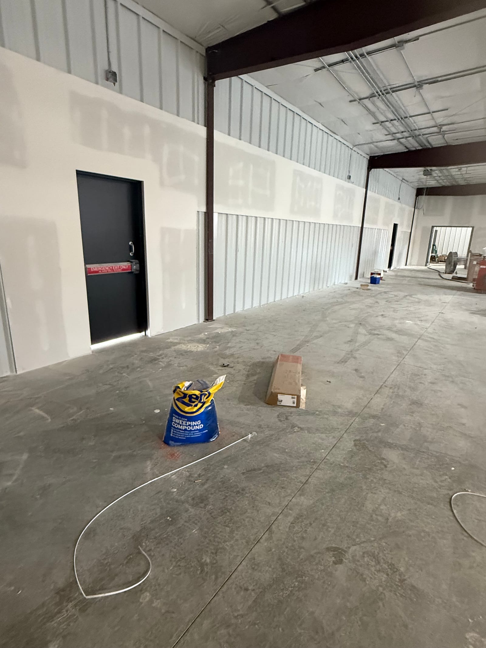 Dollar General, a new-build retail painting project completed by Straight Line Painting