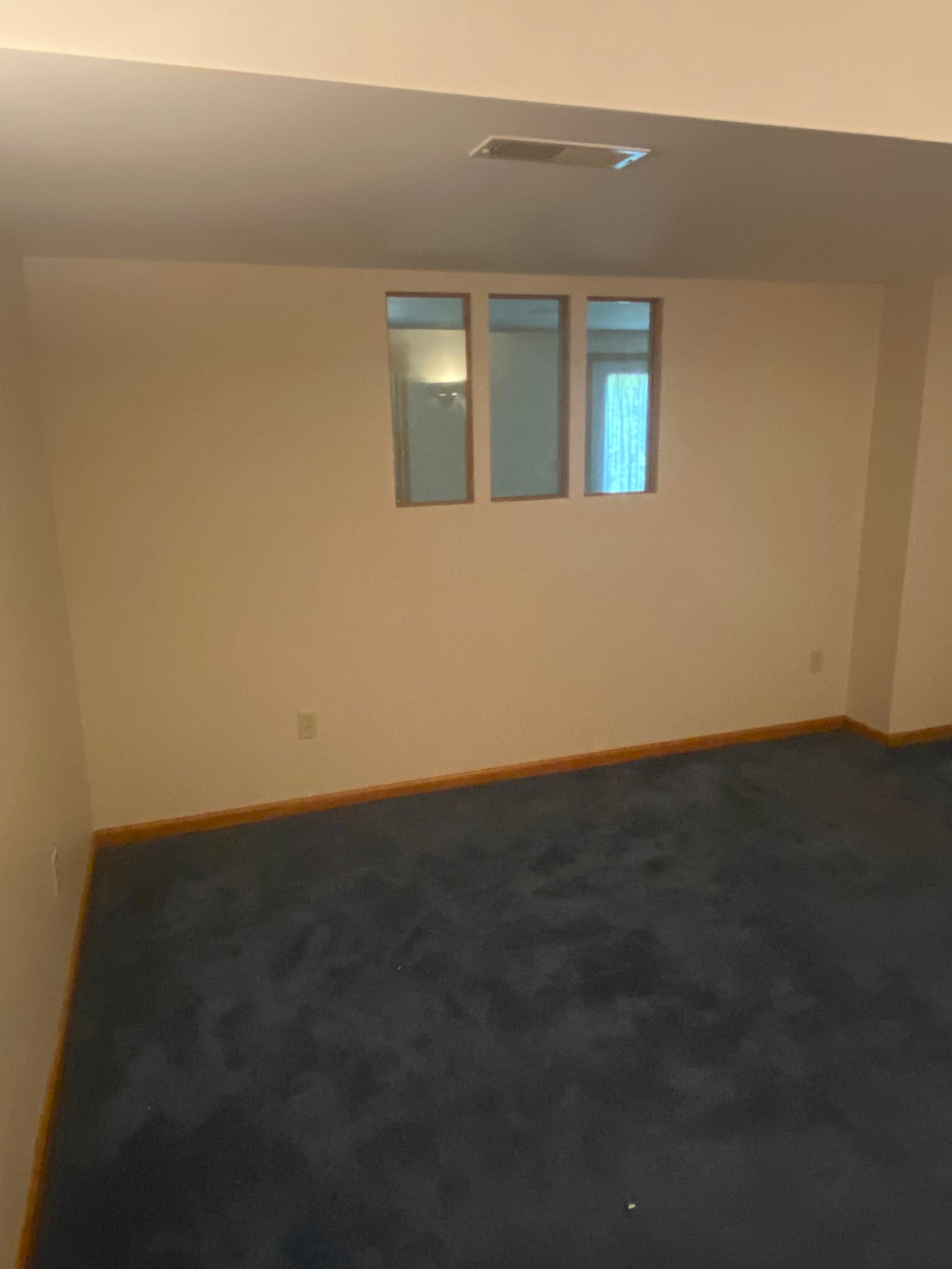 A Northeast Ohio homeowner's interior repaint, a residential painting project completed by Straight Line Painting